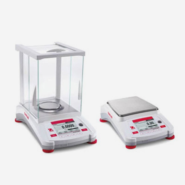 Ohaus™ Balances analytiques et de précision Adventurer